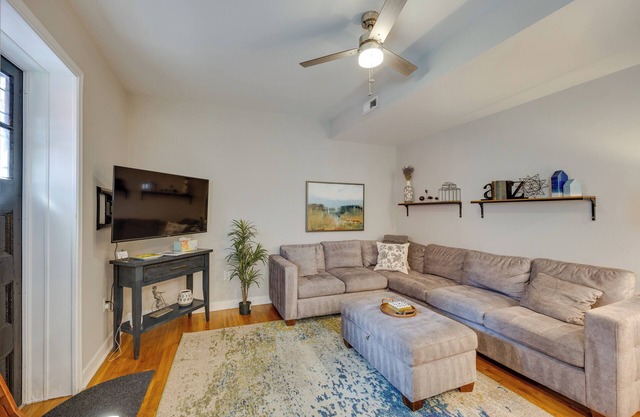 Chic Richmond Retreat w/Quaint Private Patio!