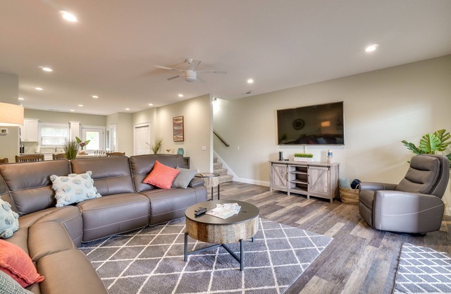 Chic Spring City Townhome on Watts Bar Lake!