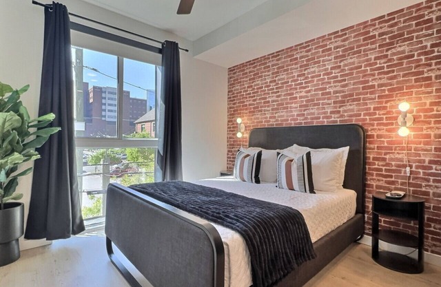 Chic Studio | Gym Access | Steps to Regions Field