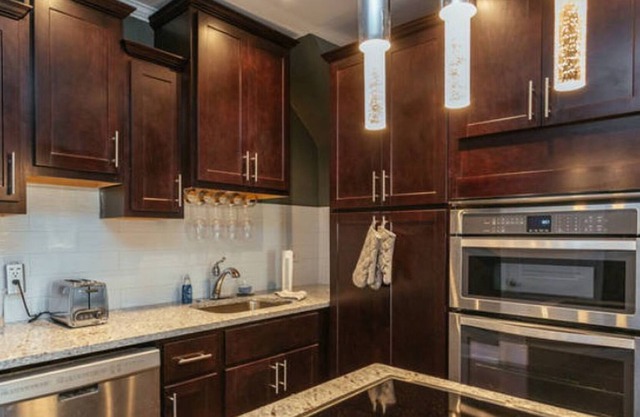 Chicago’s Dickens Place flat. Beautiful 2bed trendy, In the heart of Chicago