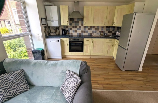 Chichester City Centre Apartment, Sleeps 4, family friendly.