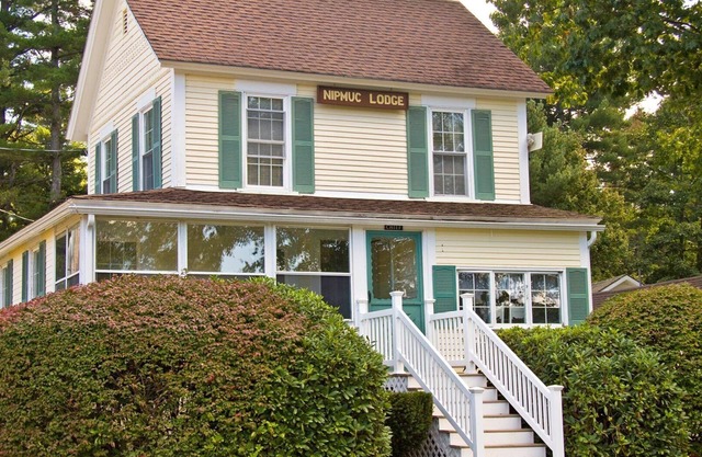chief Smith Cove Lakefront Vacation Rental on Lake Winnipesaukee