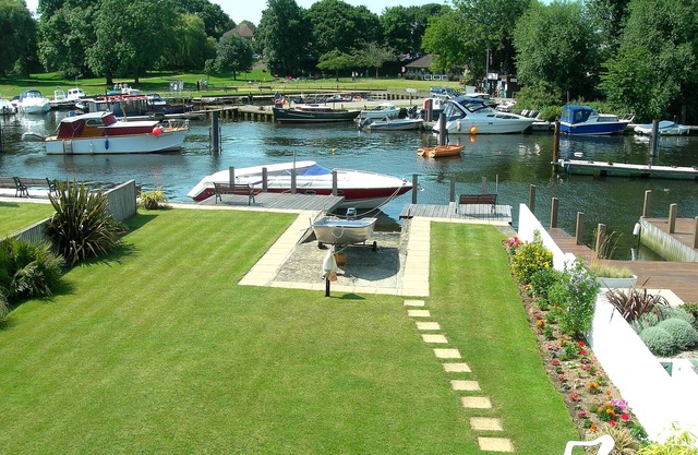 Christchurch Riverside Studio With Fishing Available