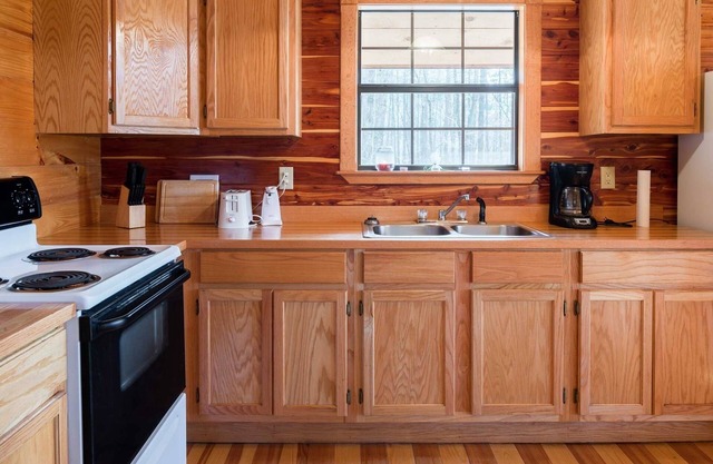 Cimarron Secluded Cabin with Fire Pit and Free Firewood by RedAwning