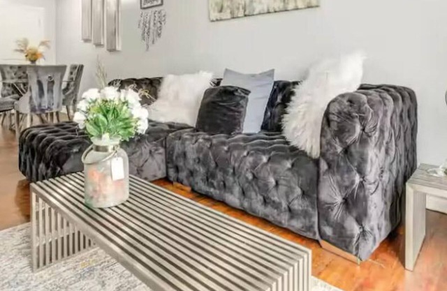 City Getaway: Elegant 3BR 2BA Patio Oasis Near NYC, EWR &nAmerican Dream Mall