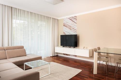 City of the Kings - Solaris Apartment