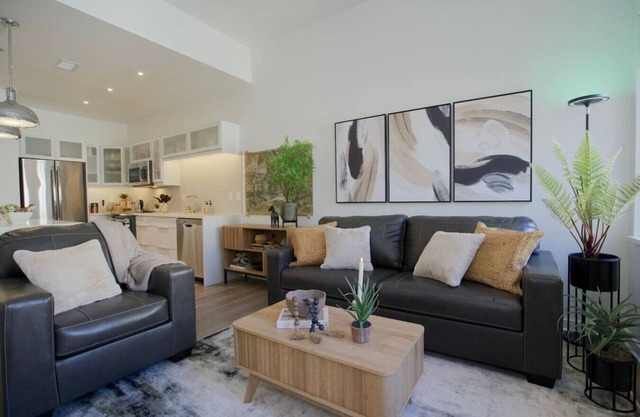 City Sky II |King Bed Apt |DT KC |No Cleaning Fee