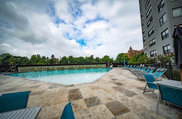 City Urban Retreat I 2BR Apartment I Free Parking