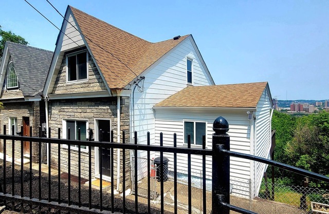 City view home in South Side, Pittsburgh!