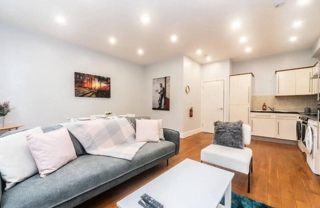 Clapham Sanctuary Apartment