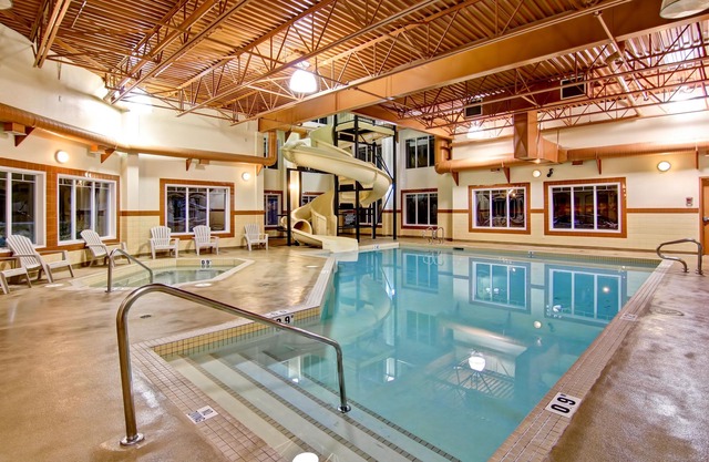 Clarion Pointe