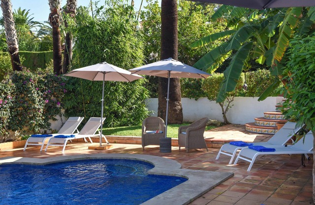 Classic and comfortable villa with private pool in Javea, on the Costa Blanca, Spain for 4 persons