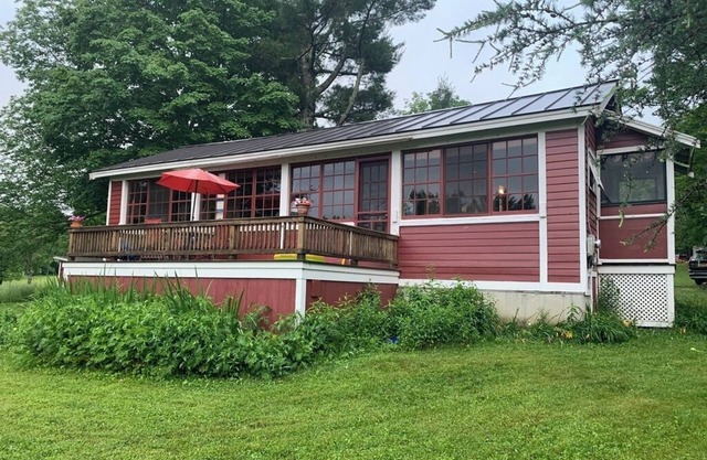 Classic Green Mountain Cabin