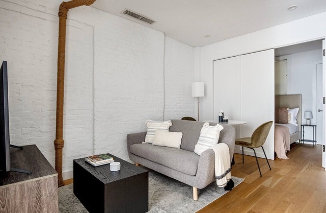 Classic LES 1BR w/W/D, walk to SoHo & Nolita, by Blueground
