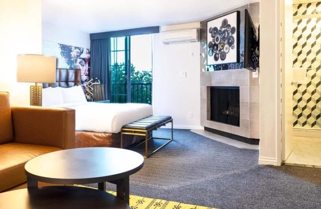 Classic Reunion at the Rooftop Poolside Bar, 4 Pet-Friendly Units!