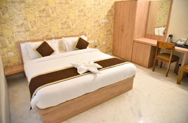 Classic Triple Room 3 - Hotel Ramida Suites At Delhi Airportnn
