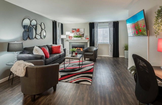 Classy Apartment Home With Luxurious King Suite