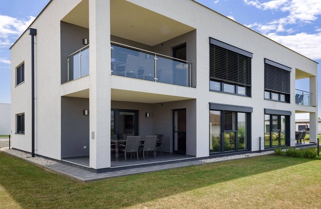 Classy Holiday Home in Lutzmannsburg with Garden