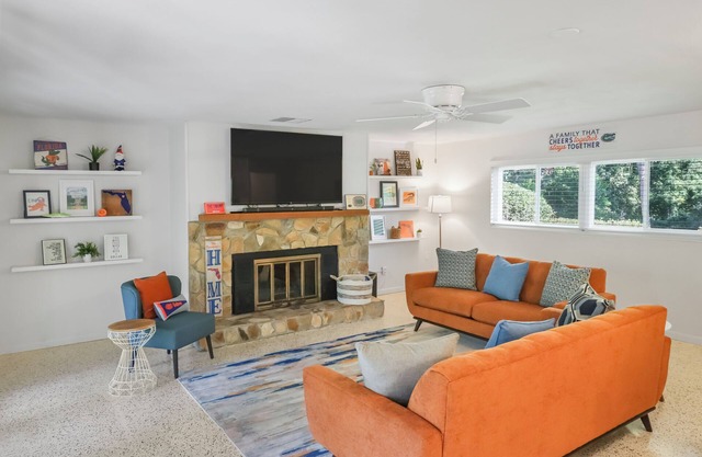 Classy, Mid-Century GNV Home w/Carport!