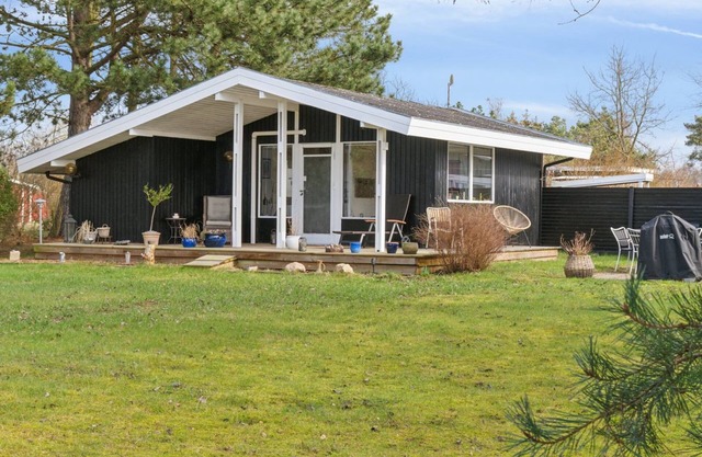 "Clausina" - 3.8km from the sea by Interhome