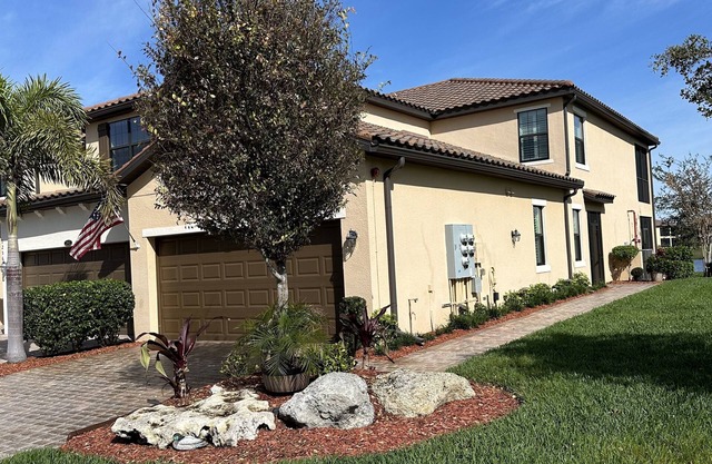 Clean and fresh, newer condo in a resort style community