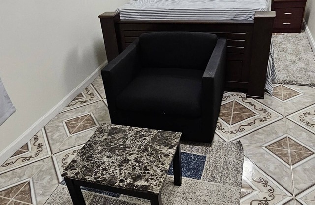 Clean and Private Apartment with 2 Queen bed 28 min. to DC Downtonn