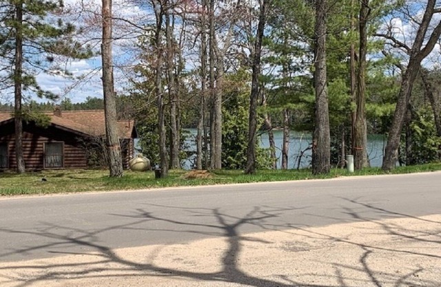 Clear Lake Lodge #2 * Plenty of Parking * Close to Lake and Bar