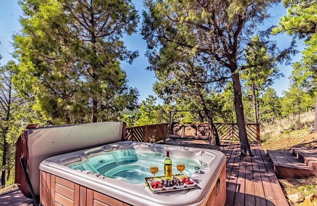 Clearview | Pet Friendly, Hot Tub, Pool Table