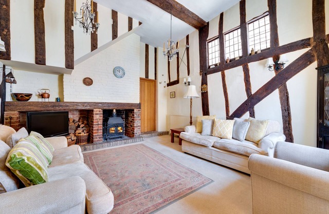 Clematis Cottage - Two Bedroom House, Sleeps 4
