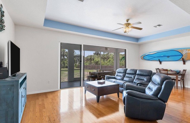 Close to Casey Key Nokomis Beach Pet Friendly Large Yard