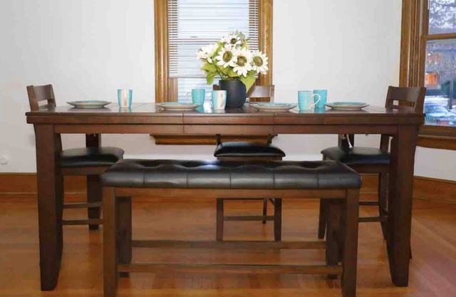 Close to Downtown-Yale-Spacious-Free Wine