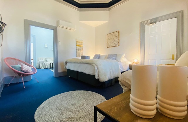 ✔️Close to EVERYTHING - Sprawling Port of Echuca Residence - 9 Guests