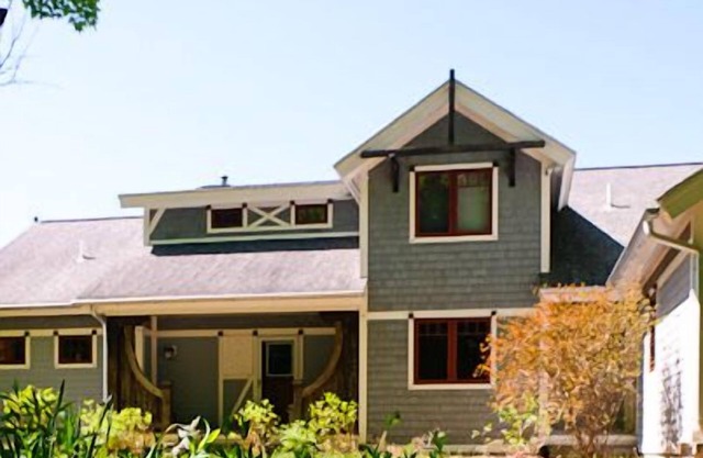 Close to Glen Arbor, Empire, and National Lakeshore