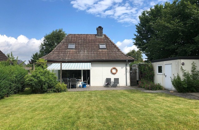 Close to the beach holiday house for 2 - 6 people with a great garden
