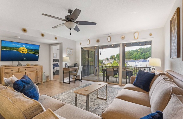 Close to the Pool- Great Family Condo- Screened in Porch- Lake Ozark