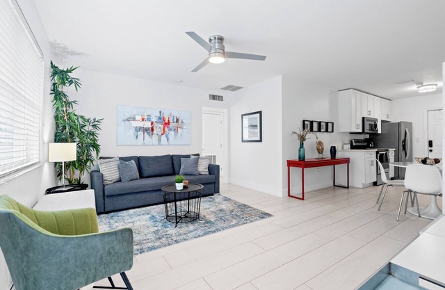 Close to UM & Shopping. BNR Vacation Rentals