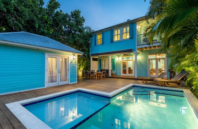 CLOUD 9 ~ 4 Bedroom, 3.5 Bathroom with Off Street Parking and Pool!