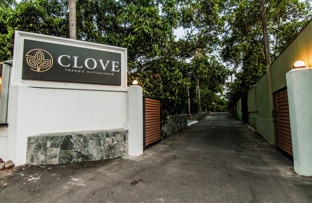 Clove Transit Hotel