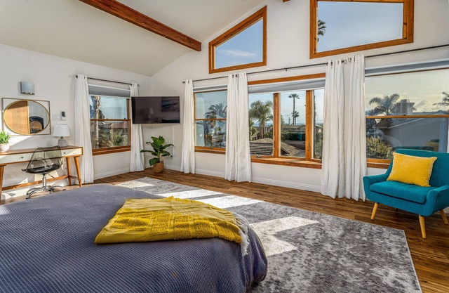 Coastal Carlsbad 5 Bedroom Getaway