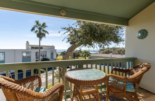 Coastal Charm | Pet Friendly, Pool + Tennis Access