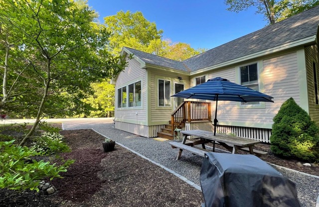"Coastal Retreat" at Seaglass Village Cottages