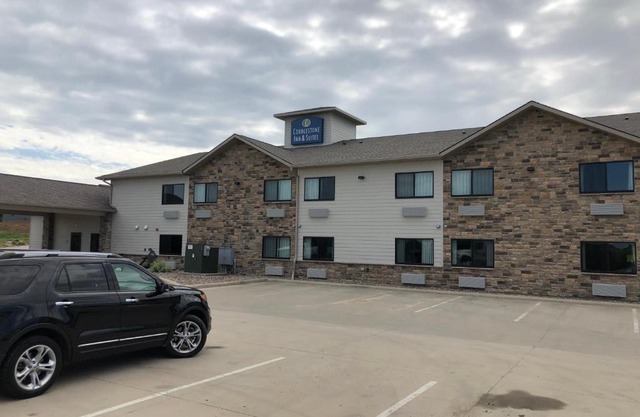 Cobblestone Inn & Suites - Denison | Oak Ridge