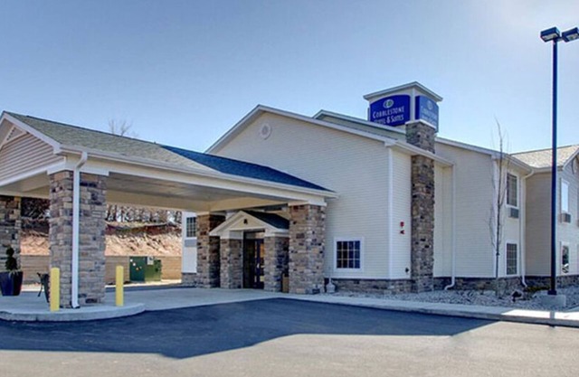 Cobblestone Inn & Suites