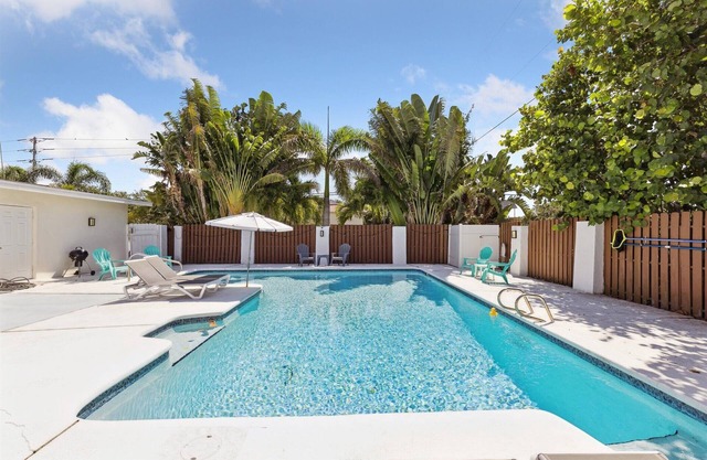Cocoa Beach Oasis — Private Fenced Backyard & Sparkling Pool! 🌊🏝️