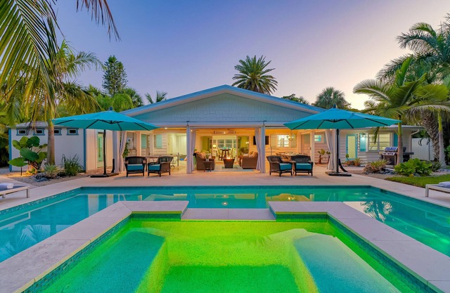 Coconut Cottage | Home on Lido Key w/Private Heated Pool/Spa, Walk to Lido Beach & St. Armands!