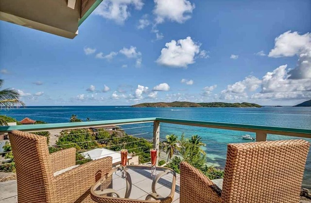 Coconut Grove - An Enchanting Private Residence