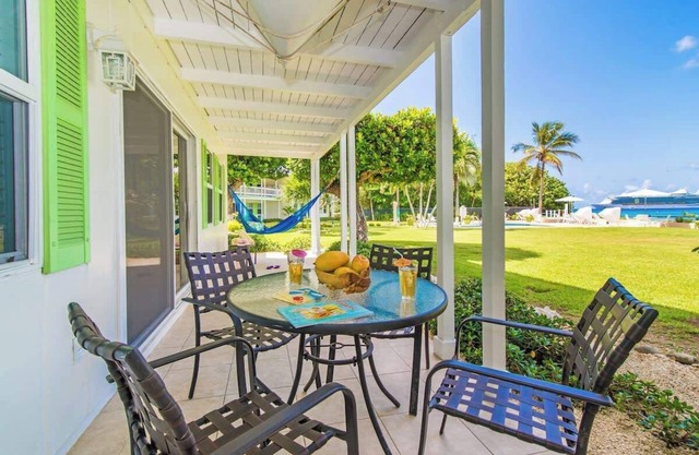 Cocoplum #3 Oceanfront Condo on 7 Mile Beach