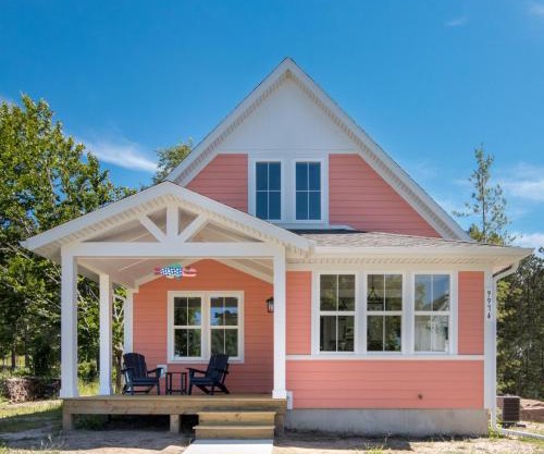 Coho Cottage, Village of Empire MI, Steps from SBD