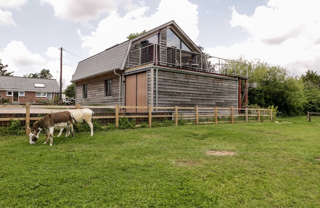 COINTREE, pet friendly in Sturminster Newton