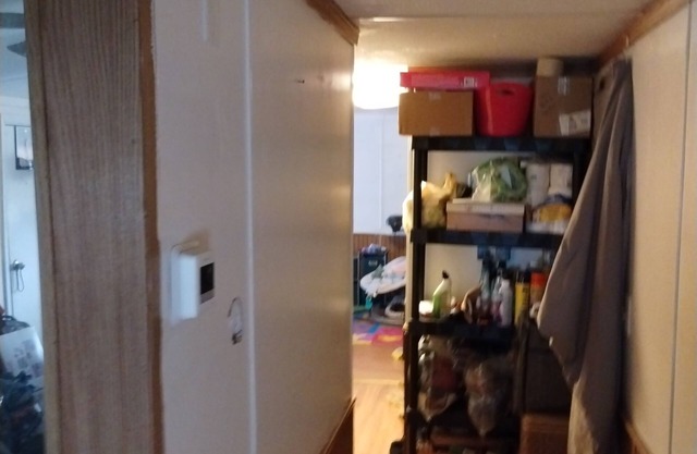 College Students Preferred 2BR, 1Bath Mobile home.